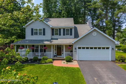 113 Woodfield Blvd, Mechanicville, NY 12118