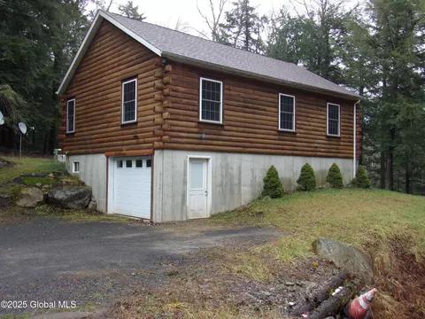 858 Stewart Landing Rd, Stratford, NY 13470