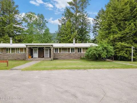 5 Overlook Ln #B/D, Chestertown, NY 12817