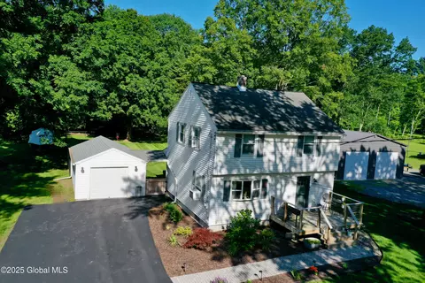 101 Scotch Bush Rd, Burnt Hills, NY 12027