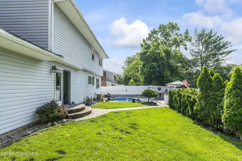 Exterior - 1908 Evva Dr, Schenectady, NY 12303 photo 11 of 15