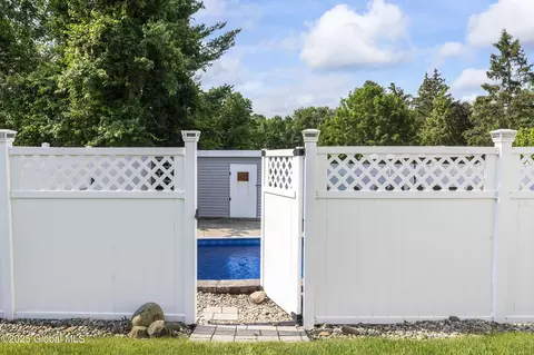 Exterior - 1908 Evva Dr, Schenectady, NY 12303 photo 6 of 15