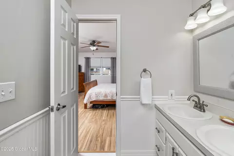Bath - 1908 Evva Dr, Schenectady, NY 12303 photo 2 of 5