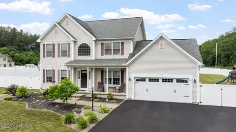 238 Woodsfield Dr, Schenectady, NY 12303