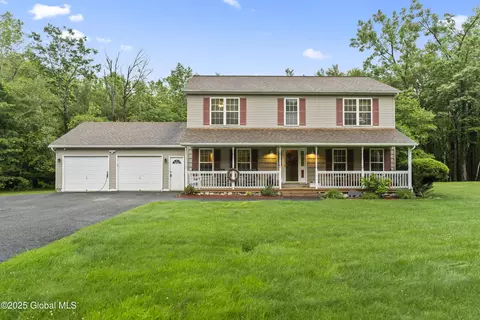 80 Fawn Ridge Way, East Nassau, NY 12062