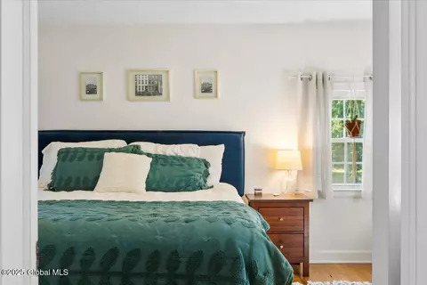 Bedroom - 82 Palmer Ave, Delmar, NY 12054 photo 3 of 7
