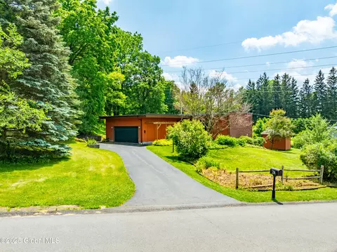 2 Lacy Ln # A, Loudonville, NY 12211