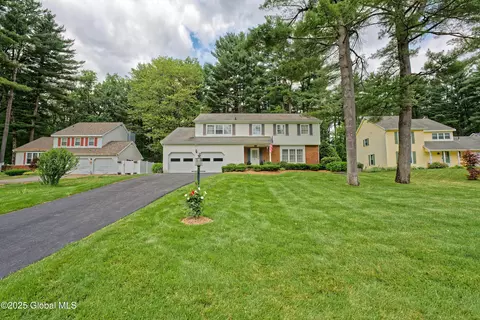 50 Southbury Rd, Clifton Park, NY 12065