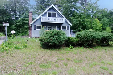 43 Bennett Rd, Queensbury, NY 12804