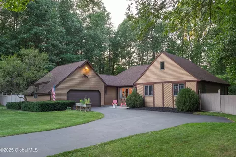 6 Melanie Dr, Saratoga Springs, NY 12866