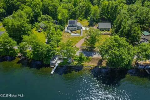352 E Lake Rd, Cossayuna, NY 12823