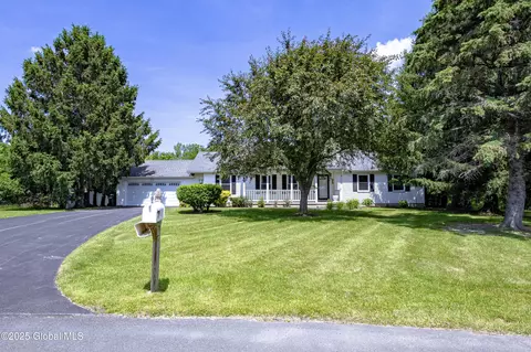 16 Wilson Ln, Cohoes, NY 12047