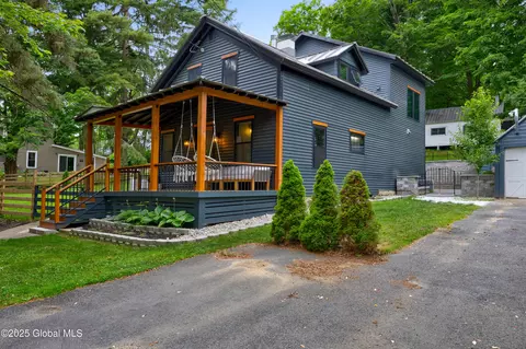72 Schuyler St, Lake George, NY 12845
