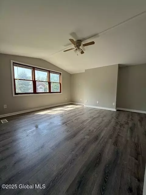 592 5th Ave, Troy, NY 12182 photo 7