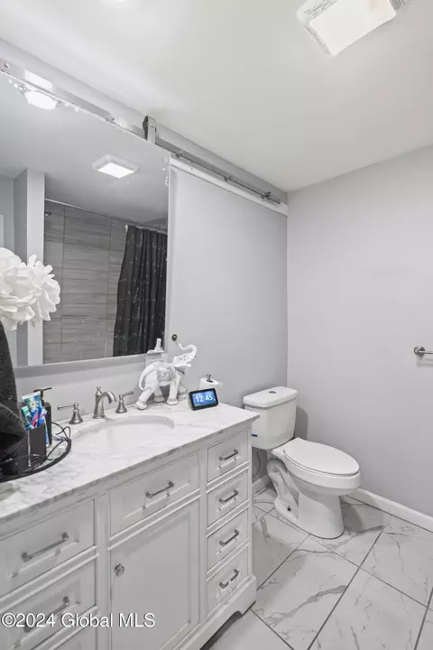 592 5th Ave, Troy, NY 12182 photo 22