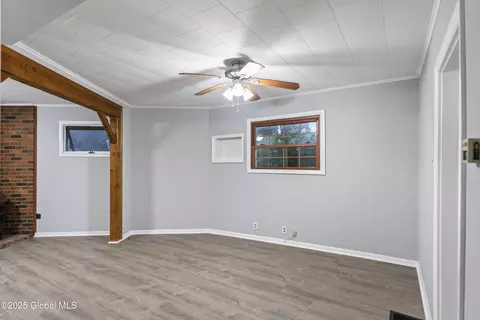 Living - 145 Marx St, Schenectady, NY 12304 photo 3 of 7