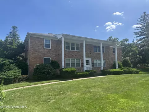 568 Delaware Ave #4, Delmar, NY 12054