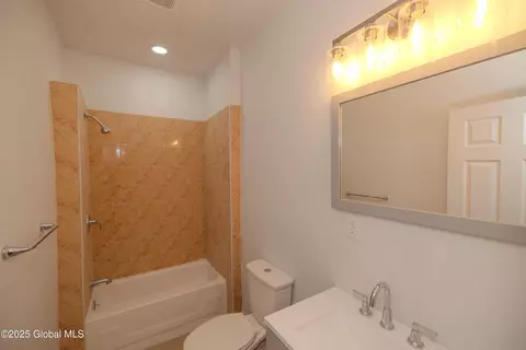 39 Fehr Ave, Schenectady, NY 12304 photo 41