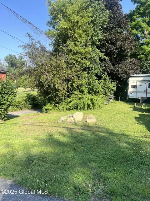 4374 N Main St, Moriah, NY 12974