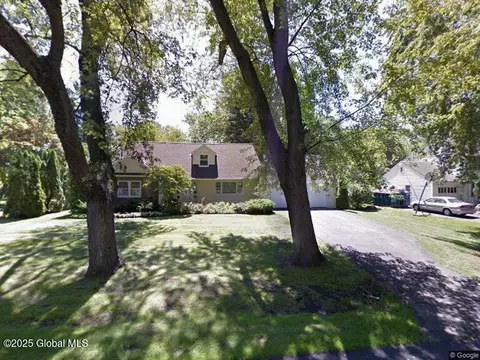 811 Riverside Ave, Glenville, NY 12302