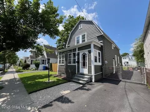 32 Marshall St, Albany, NY 12209