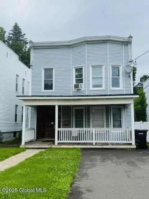 527 Pawling Ave, Troy, NY 12180