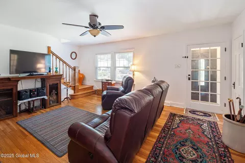 1810 Osterlitz Ave, Schenectady, NY 12306 photo 9
