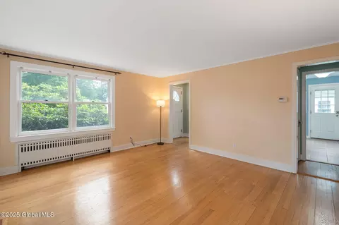 23 Harrison Ave, Delmar, NY 12054 photo 4