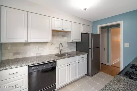 23 Harrison Ave, Delmar, NY 12054 photo 6