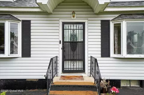 305 Elder St, Schenectady, NY 12304 photo 24