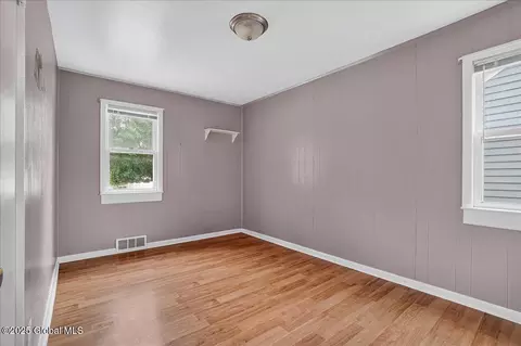 305 Elder St, Schenectady, NY 12304 photo 12