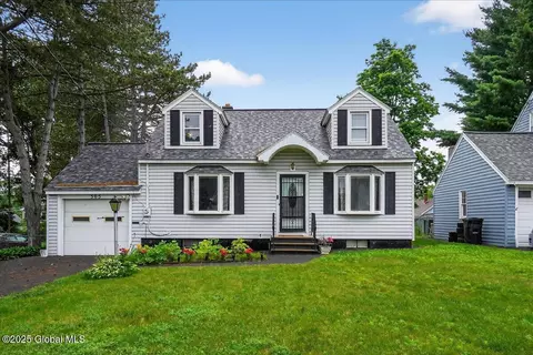 305 Elder St, Schenectady, NY 12304