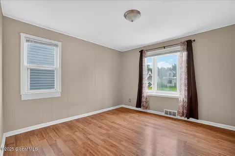 305 Elder St, Schenectady, NY 12304 photo 14