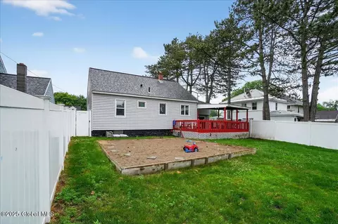 305 Elder St, Schenectady, NY 12304 photo 29