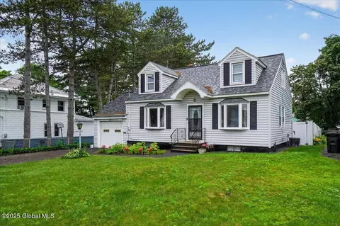 305 Elder St, Schenectady, NY 12304 photo 25