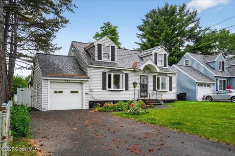 305 Elder St, Schenectady, NY 12304 photo 27