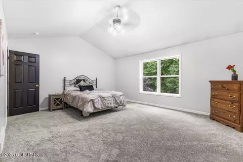124 Woodfield Blvd, Mechanicville, NY 12118 photo 24