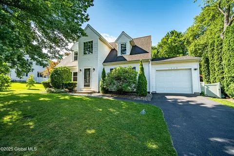 1908 Providence Ave, Niskayuna, NY 12309