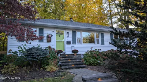 2 Shephard Ave, Albany, NY 12203