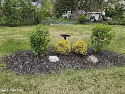 1824 Devendorf Rd, Schenectady, NY 12303 photo 4