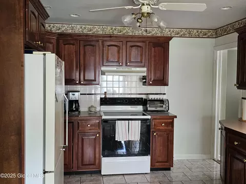 1824 Devendorf Rd, Schenectady, NY 12303 photo 6