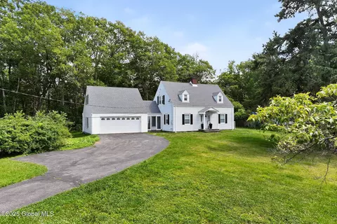 59 Highwoods Rd, Saugerties, NY 12477