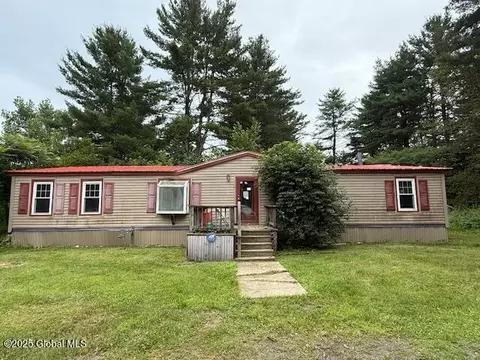 178 E High St, Malta, NY 12020