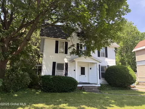 103 3rd Ave, Gloversville, NY 12078