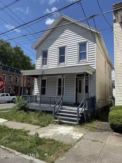 2 Park Ave, Troy, NY 12180