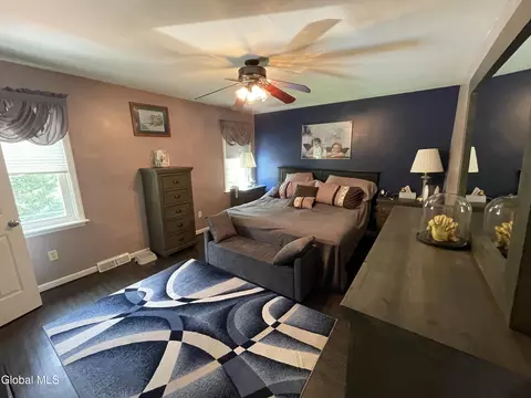 Bedroom - 85 Trinity Pl, Selkirk, NY 12158 photo 1 of 5