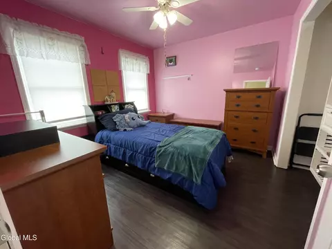Bedroom - 85 Trinity Pl, Selkirk, NY 12158 photo 4 of 5