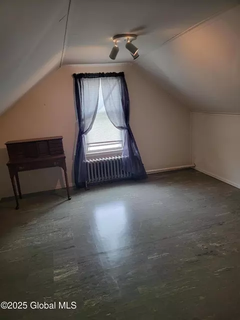 1045 Wallace Ave, Schenectady, NY 12306 photo 16