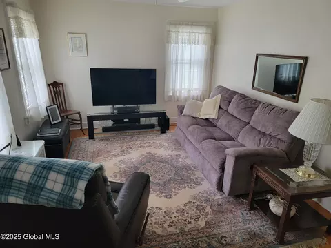 1045 Wallace Ave, Schenectady, NY 12306 photo 6