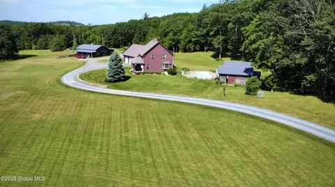 85 Stuffle St, Cropseyville, NY 12052